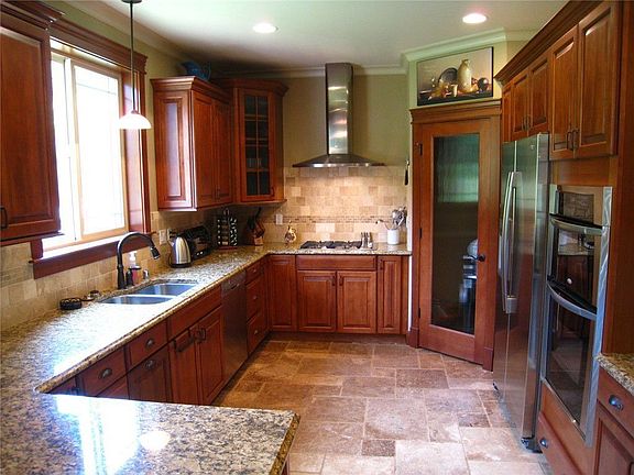 4th image of 5909 164th Avenue Ct E