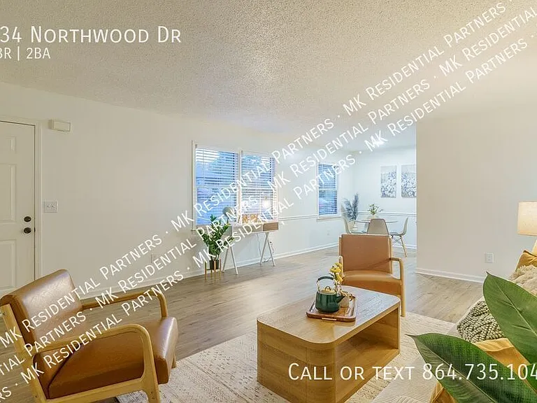 Leasing — Photo 1
