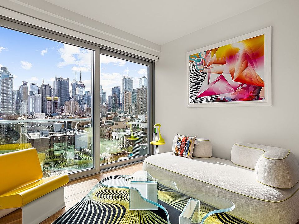 1st image of 547 W 47th St #1102