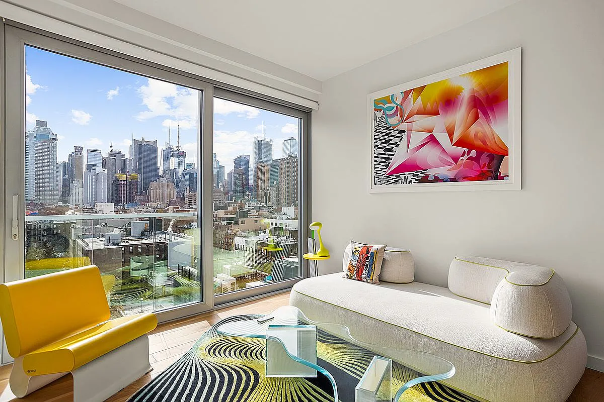 547 W 47th St #1102 photo 1