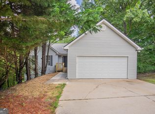 5096 Limerick Ln, Flowery Branch, GA 30542