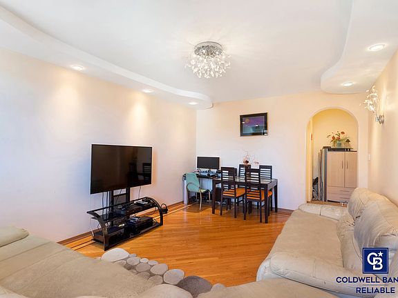 2nd image of 2020 Kings Hwy APT 3H