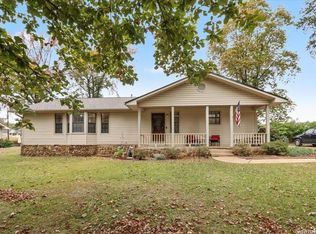 1718 Foxrun Rd, Benton, AR 72019