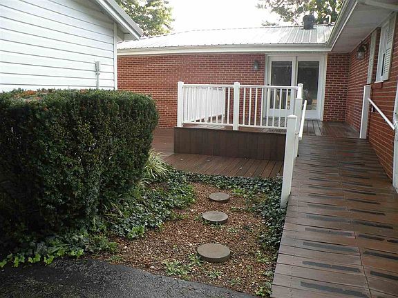 5th image of 12500 S Jefferson St