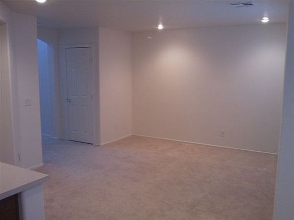4th image of 9251 Hollander Ave