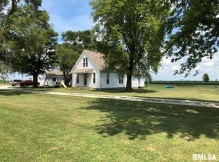 1927 E Thousand North Rd, Owaneco, IL 62555