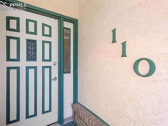 3rd image of 110 Via Vallecito