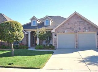 6876 Shoreway Dr, Grand Prairie, TX 75054