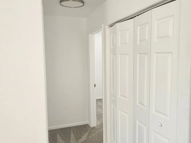 1507 E 21st St #D — Photo 4