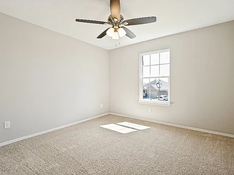 1648 Hummingbird St — Photo 18