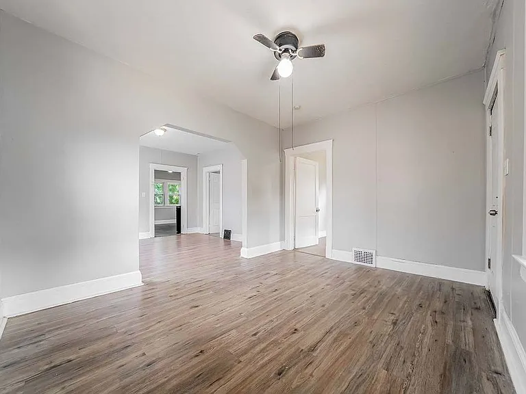 3484 W 58th St — Photo 10