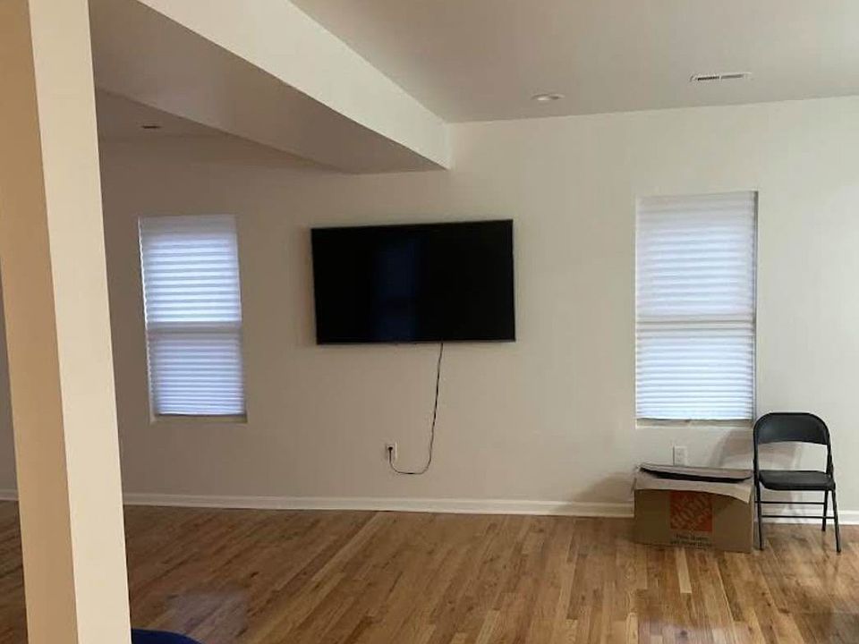 1st image of 3703 Quincy St #1