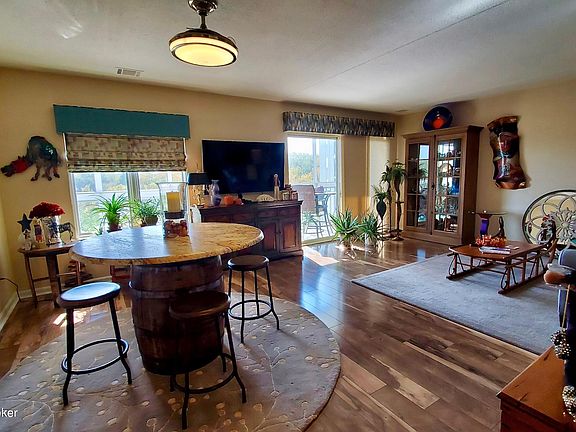 3rd image of 5100 Us Highway 42 APT 826
