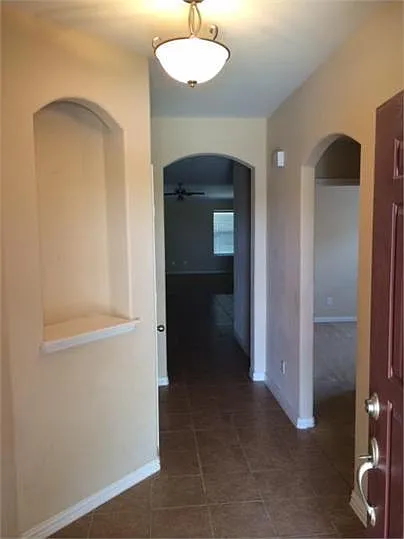 1098 Giberson Way — Photo 5