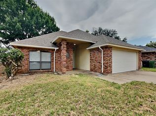 6001 Fern Meadow Rd, Arlington, TX 76017