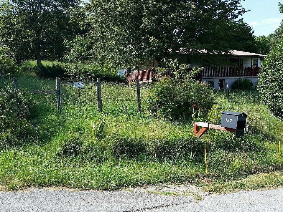 1st image of 157 Pinecrest Dr