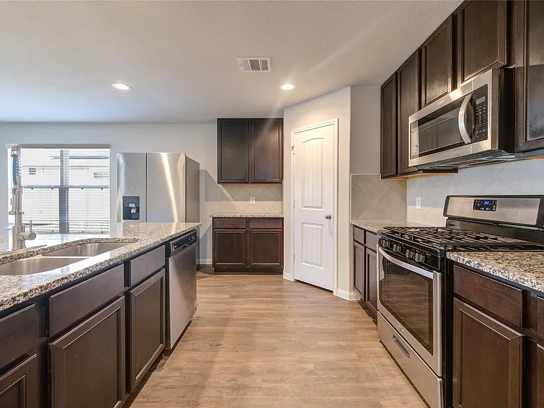 24726 Signorelli Way — Photo 6
