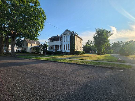 2nd image of 196 Saint James St