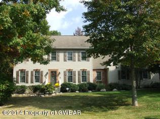 5 Apple Tree Ln, Mountain Top, PA 18707