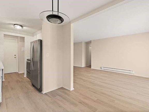 5th image of 96 Main St APT E6