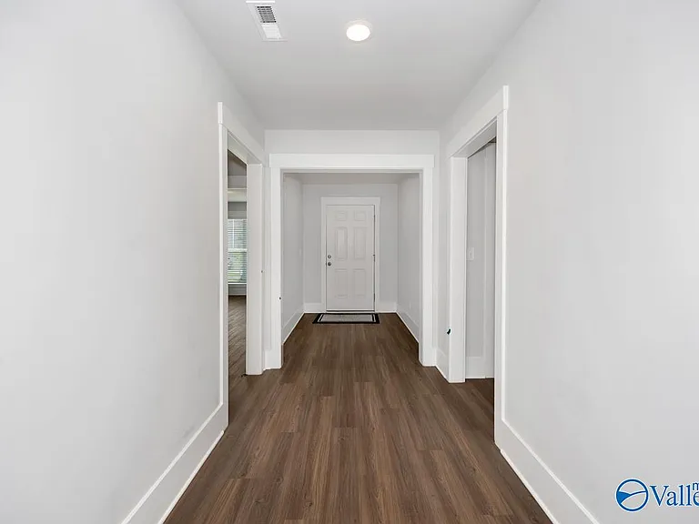100 River Springs Ct — Photo 10