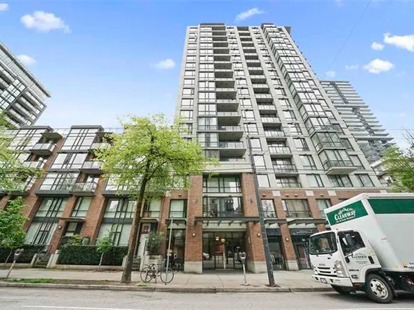 1082 Seymour St #701, Vancouver, BC V6B 1X9