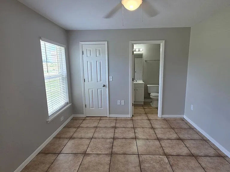 106 Herring Ln — Photo 17
