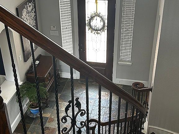 5th image of 4364 Donegal Dr