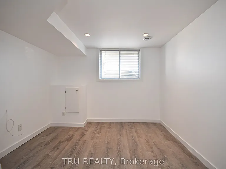 1847 Walkley Rd #B — Photo 21