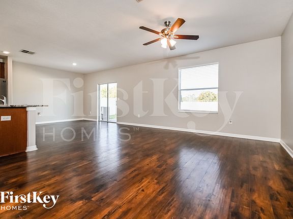 2nd image of 329 Cascade Bend Dr