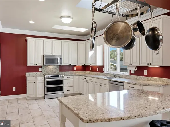 59 Howards Ln, Boyce, VA 22620
