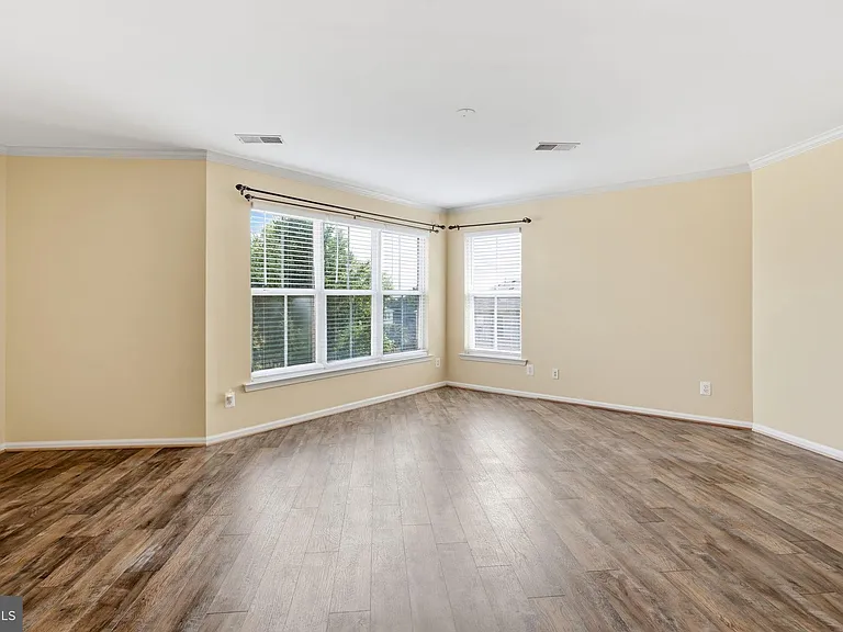 22862 Cartier Ter — Photo 19