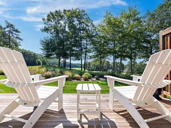 15 Wrens Nest, Plymouth, MA 02360