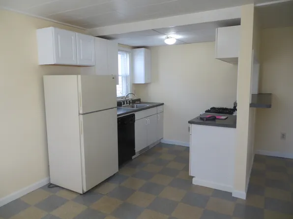 40 Vine St #D, Nashua, NH 03060