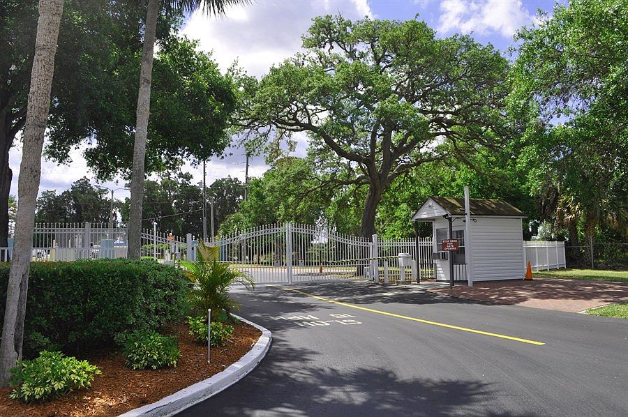 1st image of 2113 Oahu Dr