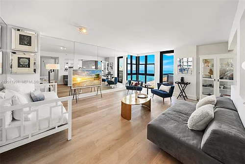 2555 Collins Ave Photo 1