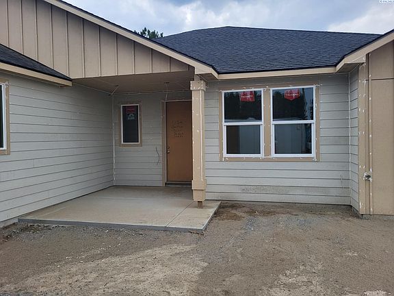 2nd image of 500 E Vineyard Dr