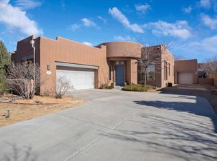 10 Well Tank Rd, Santa Fe, NM 87508