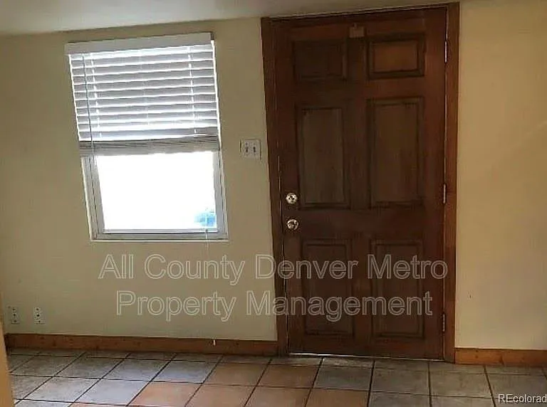 831 Elati St — Photo 9