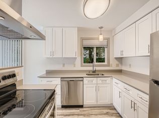 12606 SE 30th St APT 2, Bellevue, WA 98005