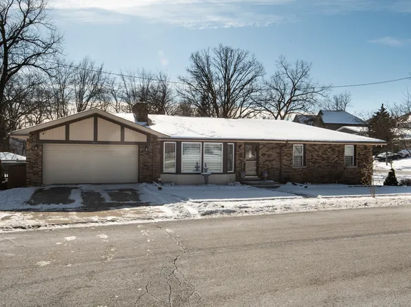 9401 S 83rd Ave, Hickory Hills, IL 60457