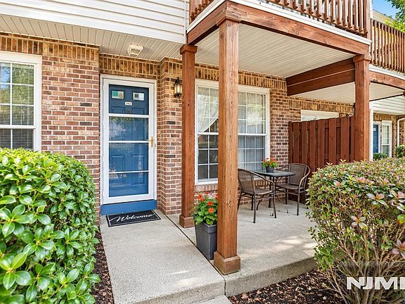 2nd image of 252 Village Circle Drive #1121