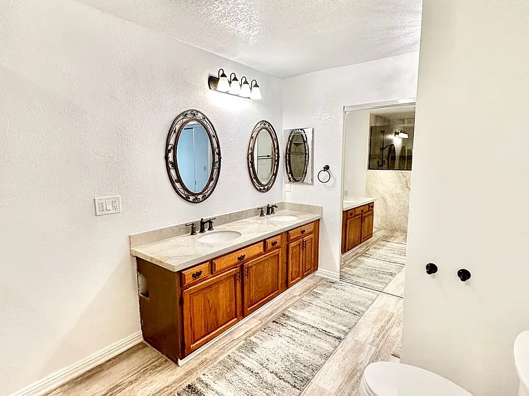 1732 Woodbrook Ln — Photo 34