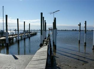 9501 Teichman Rd, Galveston, TX 77554