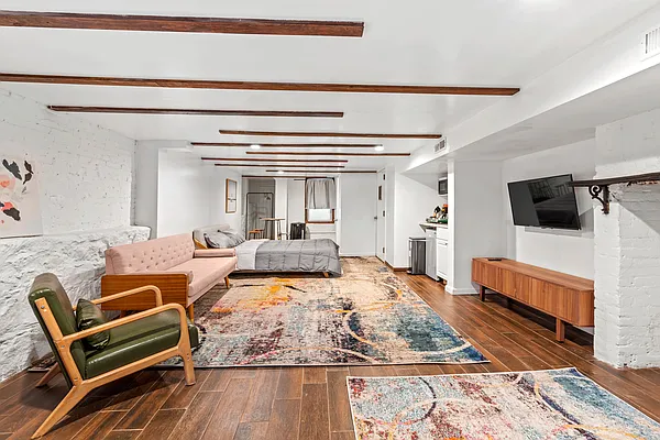 Sold by Compass | media 16