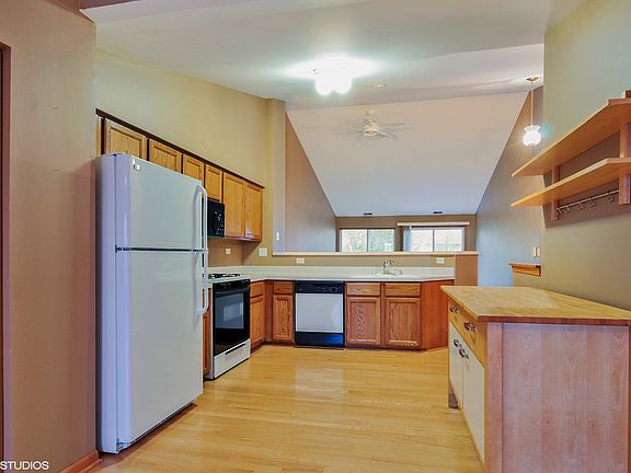 2nd image of 2162 Fulham Dr #2162