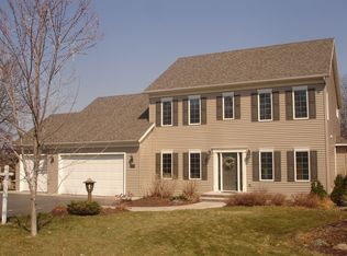 907 Morningstar Ct, Sartell, MN 56377