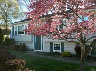 120 Lourmel St, Bridgeport, CT 06606
