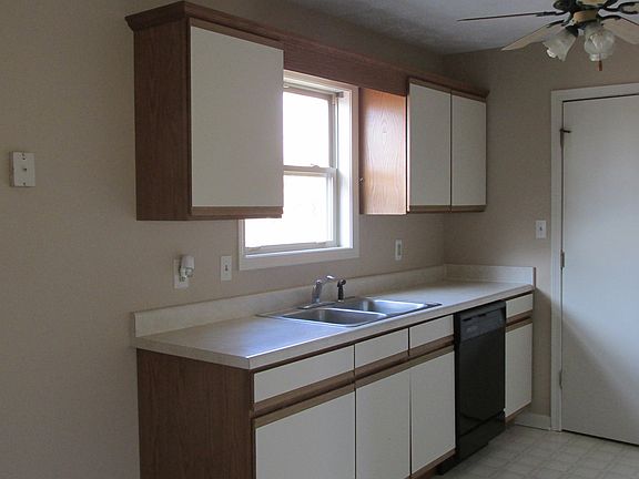 5th image of 1024 Tolliver Way