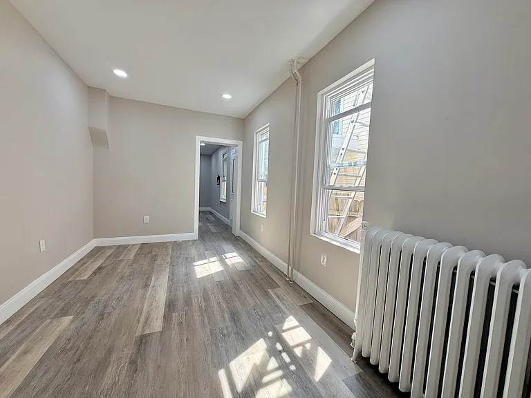 248 Greenwich St — Photo 22